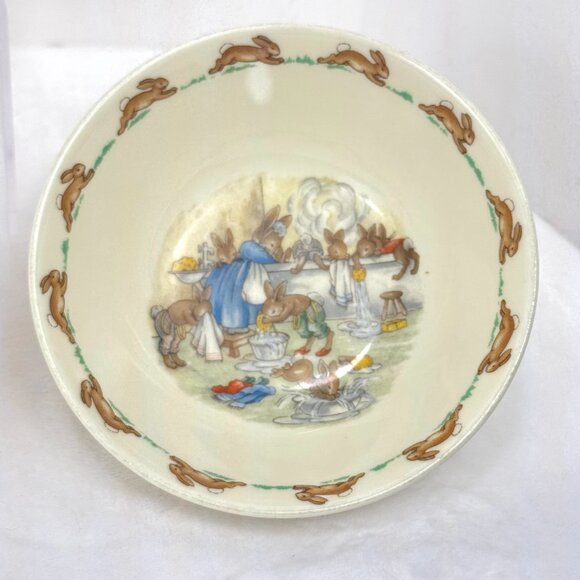 Royal Doulton Bunnykins Nursery Tableware 5 Piece Set Plate Bowl Mugs Coin Bank - Picture 4 of 16